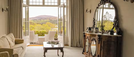 Park Suite overlooking the Kenmare Bay | 1 bedroom, premium bedding, in-room safe, desk