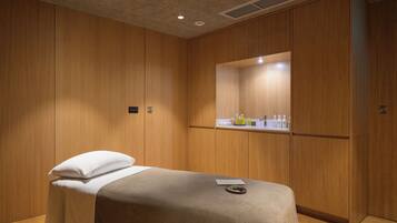 Behandlungsräume für Paare, Sauna, Whirlpool, Dampfbad