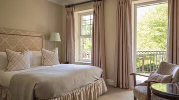 Classic Queen with Balcony | 1 Schlafzimmer, hochwertige Bettwaren, Zimmersafe, Schreibtisch