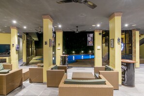 Poolside bar - Silvanus Forest Retreat (Alibag)