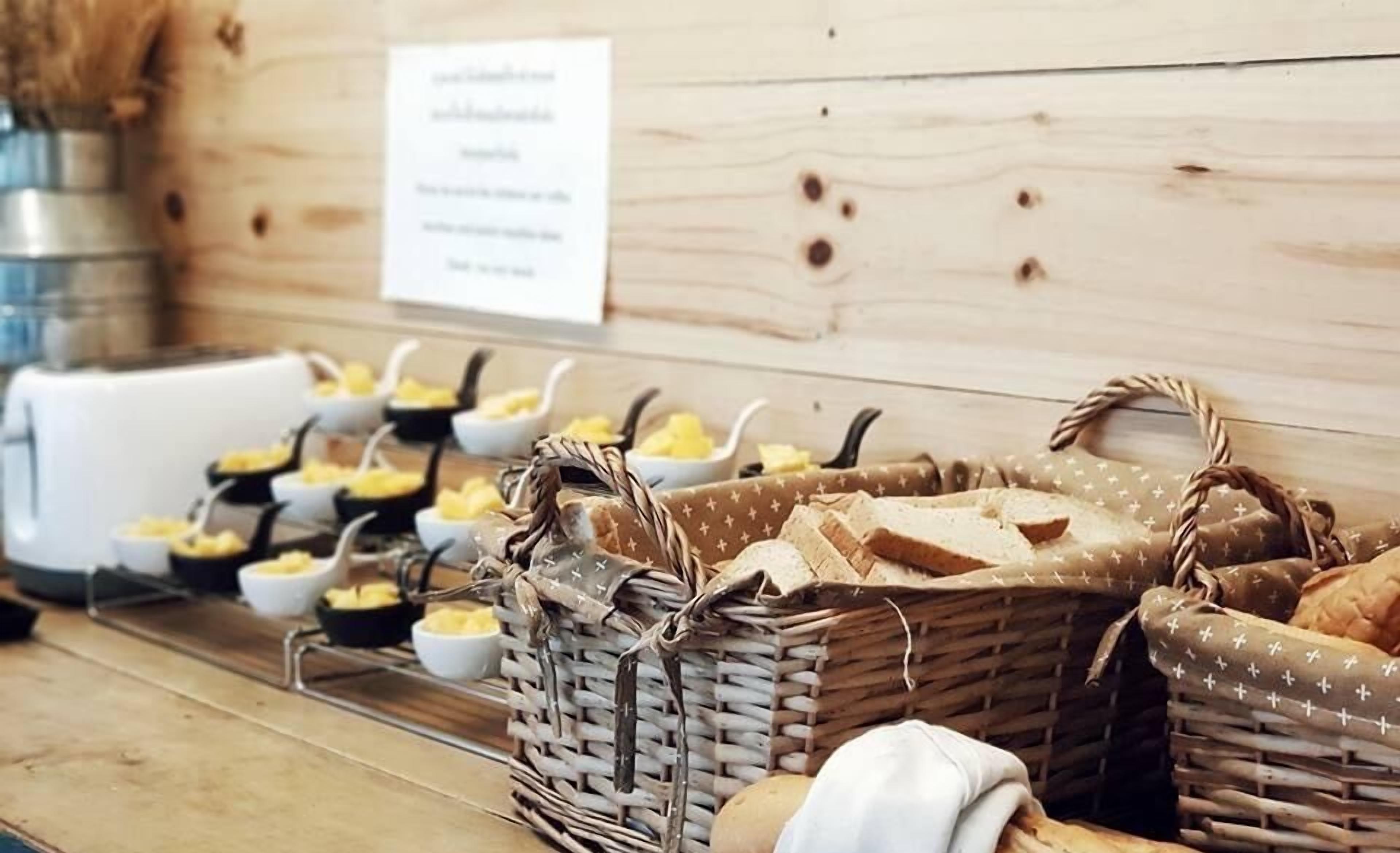 daily english breakfast (thb 125 per person)