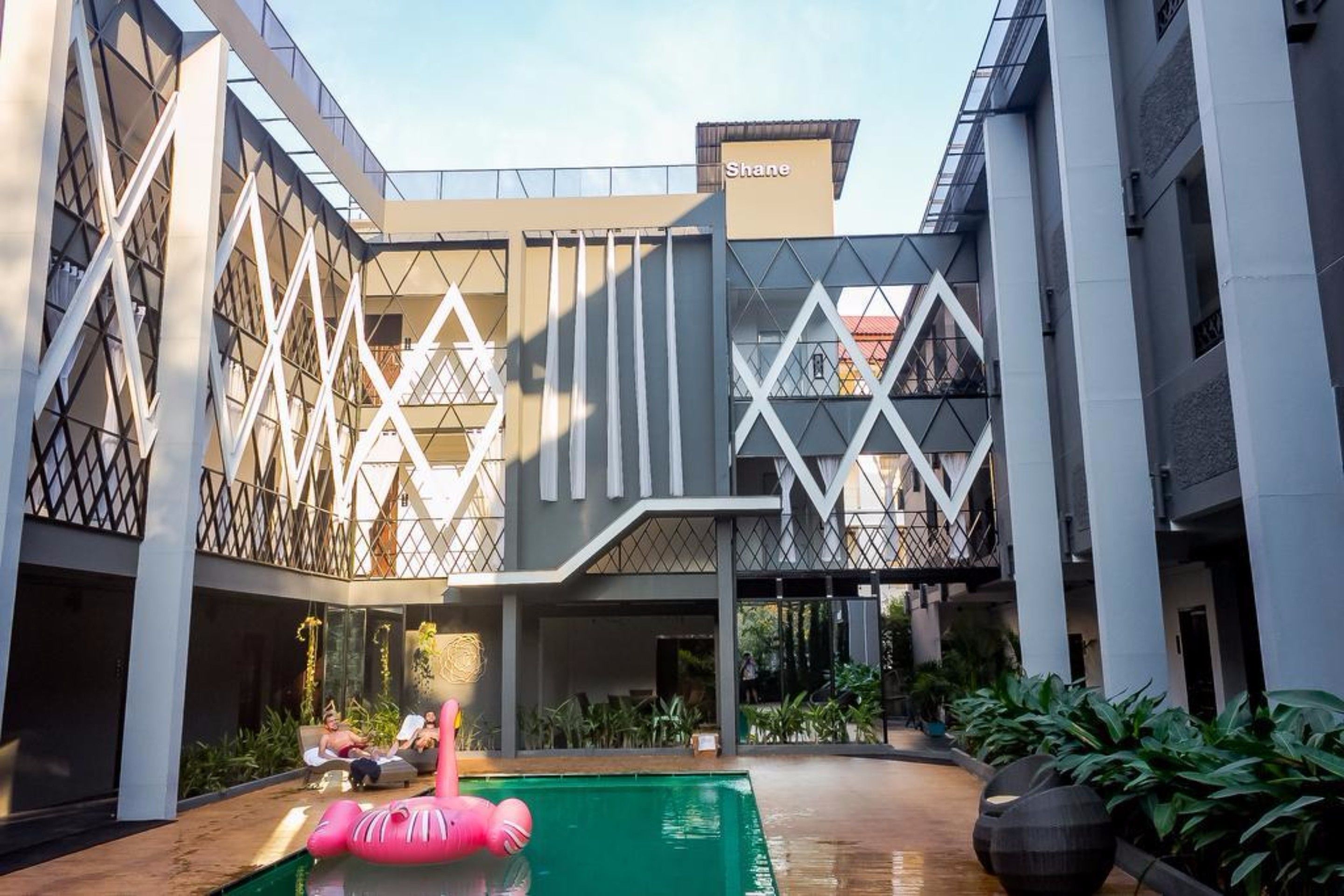 outdoor pool, pool loungers