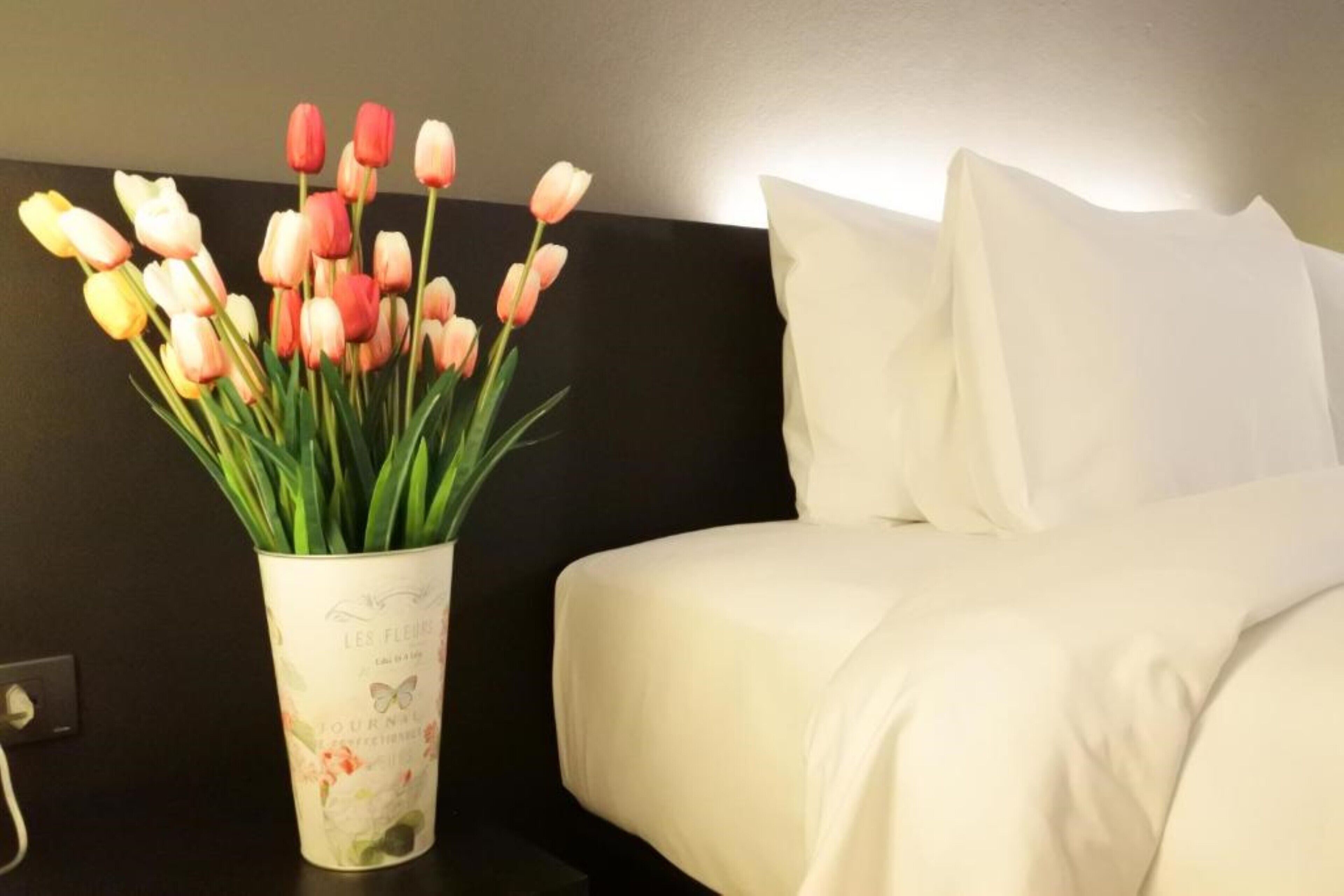 standard triple room | desk, free wifi, bed sheets