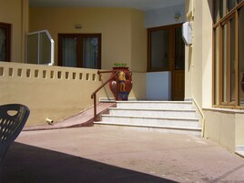 Entrada al alojamiento