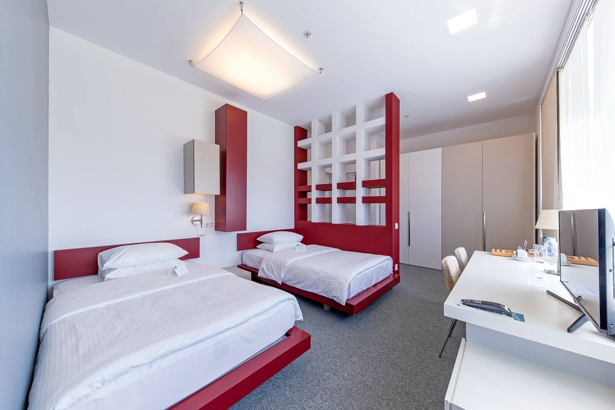 Standard-Zweibettzimmer | Zimmersafe, individuell dekoriert, individuell eingerichtet