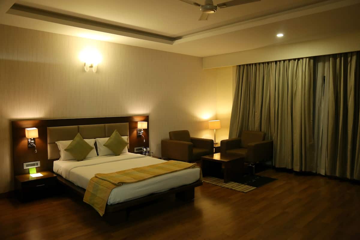 In-room safe, iron/ironing board, free WiFi, bed sheets