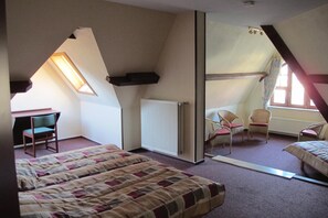 Työpöytä, vauvansängyt, lisävuoteet, ilmainen Wi-Fi