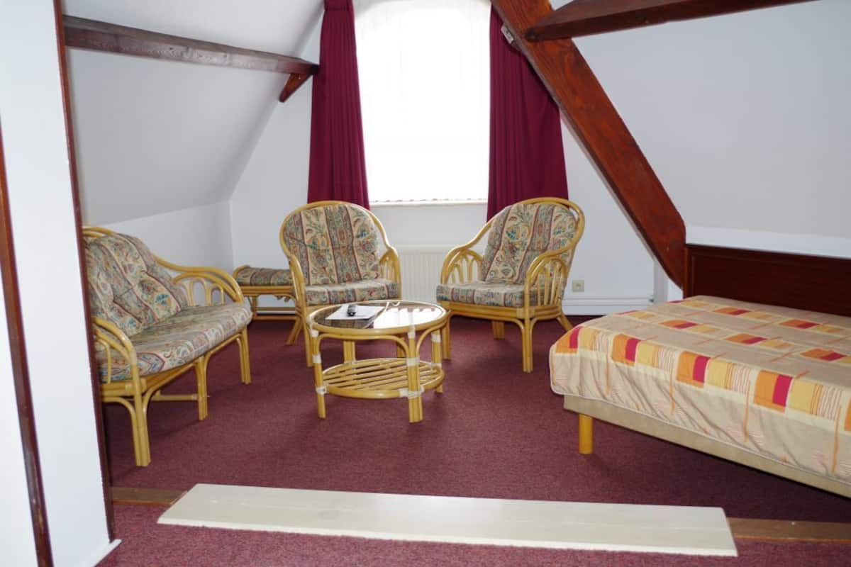 Suite, City View | Desk, cribs (surcharge), rollaway beds (surcharge), WiFi (free)