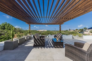 Sundeck - Koyari Modern Condos (Noord)