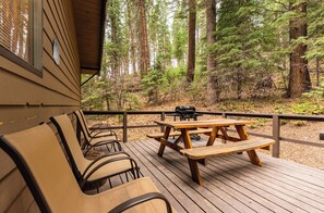 Panda Bear Cabin | Terrace/patio - Bear Paw Lodge (Bayfield)