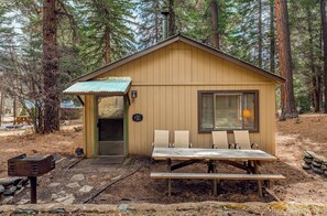 Black Bear Cabin | Terrace/patio - Bear Paw Lodge (Bayfield)