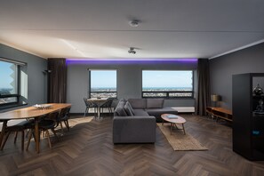 Televisión de pantalla plana