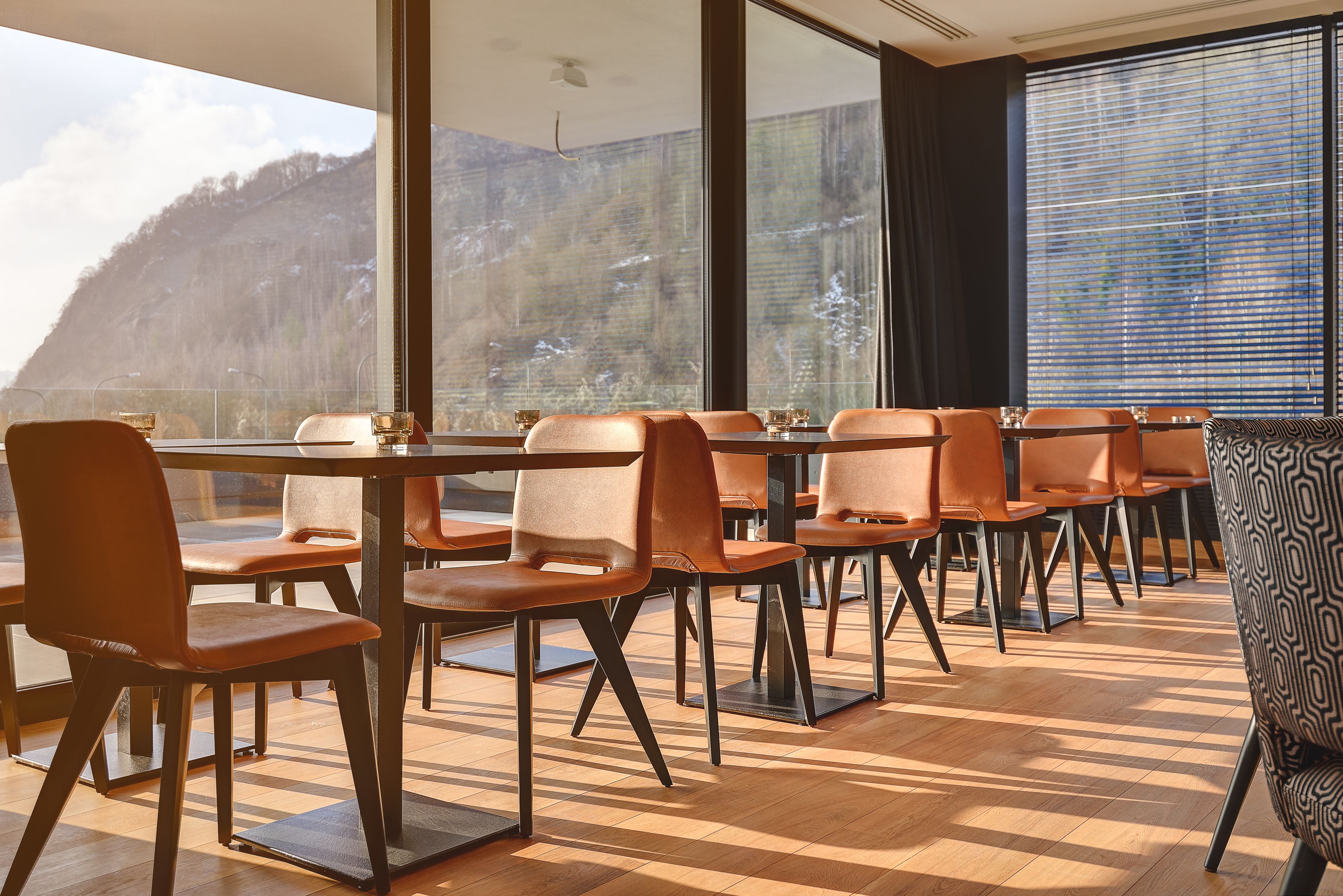 breakfast, lunch and dinner served