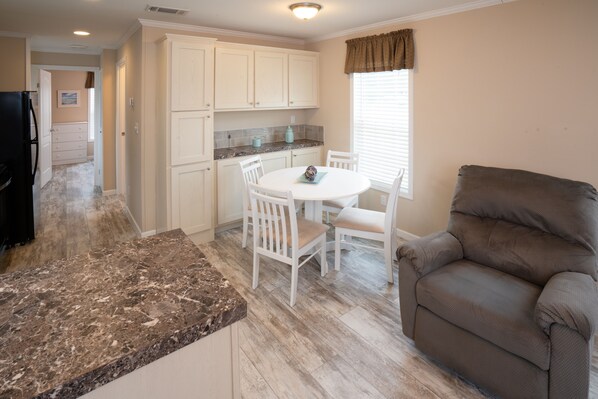 Basic Cottage, 1 Bedroom | Living room