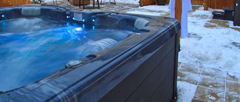 Superior Room, Jetted Tub | Private spa tub