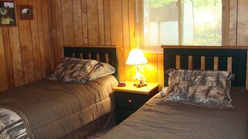 Rumah, 4 kamar tidur, 2 kamar mandi, tepi tebing (Mountain Top Big Powderhorn) | 4 kamar tidur dan didekorasi berbeda-beda