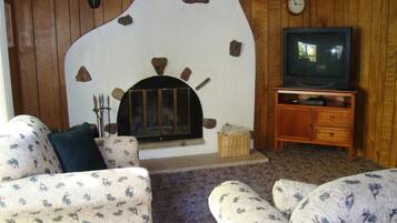 House, 4 Bedrooms, 2 Bathrooms, Slope side (Mountain Top Big Powderhorn) | Living room | Flat-screen TV, fireplace, DVD player