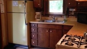 Standard Cabin, 3 Bedrooms, Non Smoking (Haus #130, Hurley)