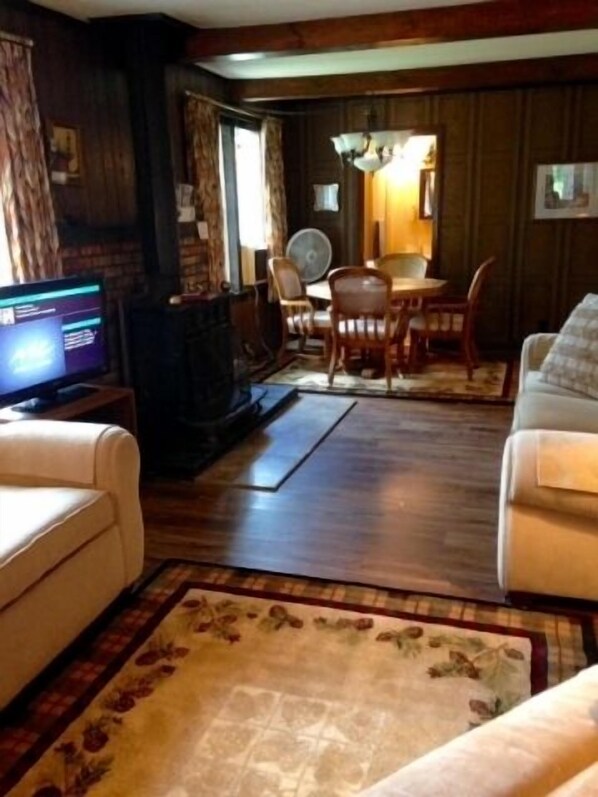 Standard Cabin, 3 Bedrooms, Non Smoking (Haus #130, Hurley) | 3 bedrooms - Haus 130 (Montreal)