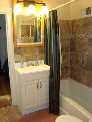 Bathroom - Gile Lake Getaway (Gile)