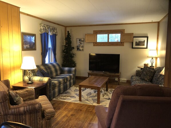 Maison économique, 3 chambres, non-fumeur (Cary Mine Hurley) | 3 chambres, lit d’appoint (gratuit), accès au Wi-Fi (inclus)