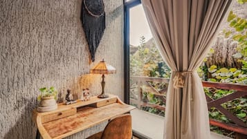 Garden View Villa | 起居區 | IPod 底座、書籍、MP3 底座