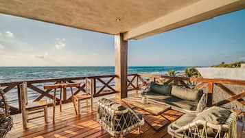 Oceanfront Villa | Vista desde la habitación