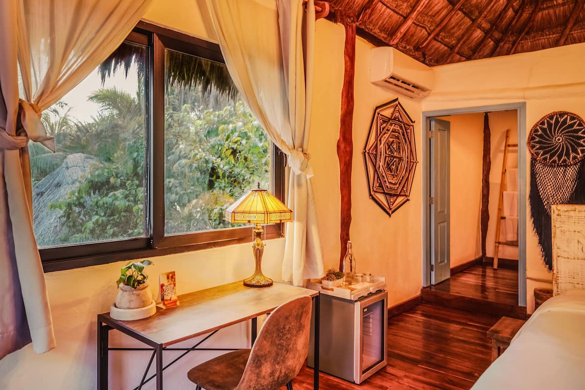 1 bedroom, egyptian cotton sheets, premium bedding, down duvets