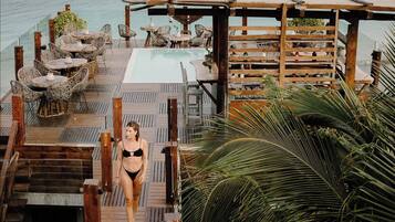 2 piscinas al aire libre, camas de piscina gratis