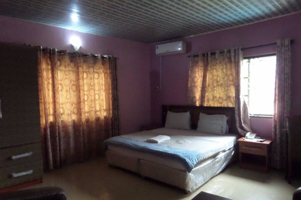 Classic Room, 1 Double Bed | Desk