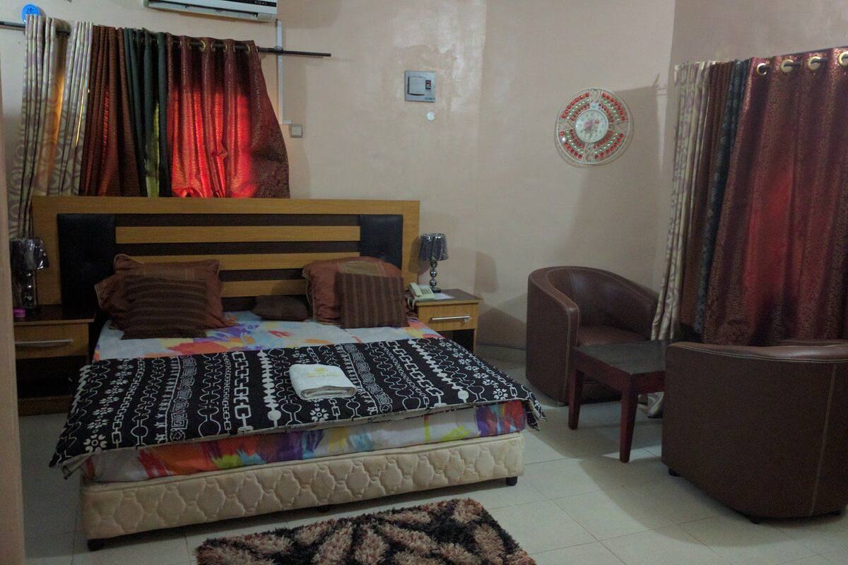 Superior Room, 1 Double Bed | Desk