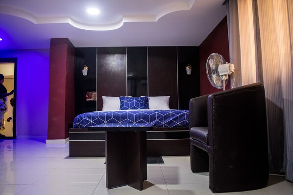 Executive tweepersoonskamer, 1 kingsize bed | Een bureau