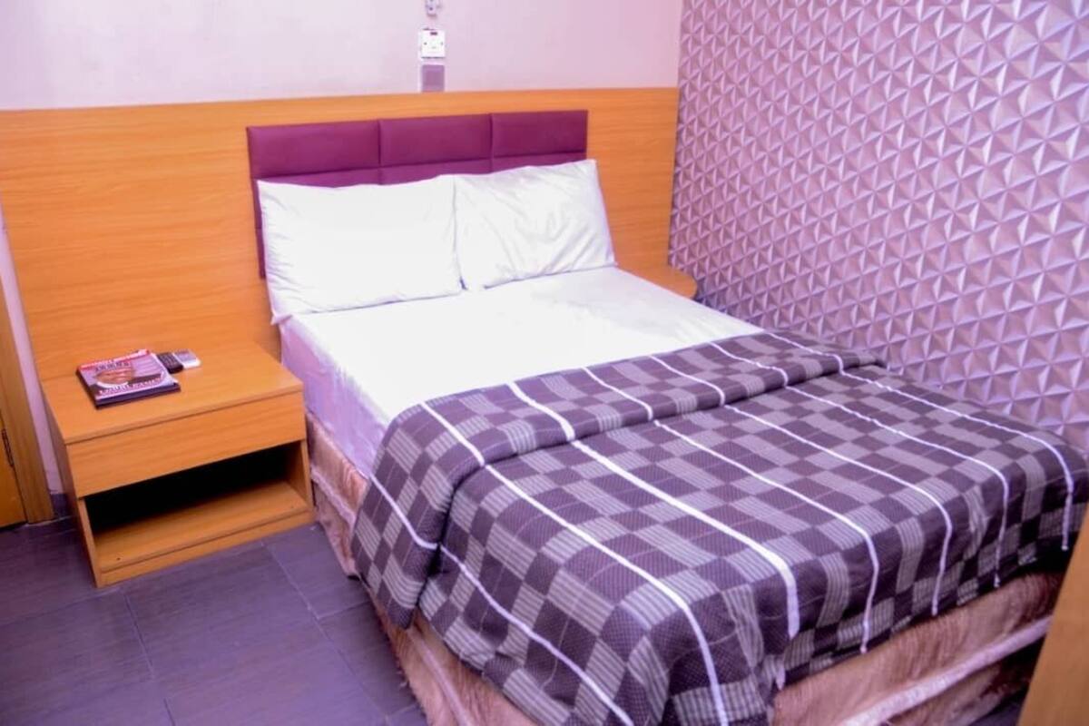 Chambre Classique, 1 lit double | Rideaux occultants, chambres insonorisées, draps fournis