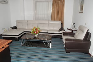 Premium bedding, minibar, in-room safe, desk