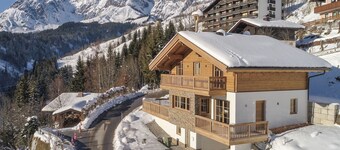 Chalet in Mühlbach near Ski Slopes