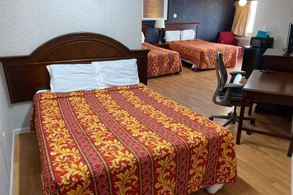 Familien-Suite | Daunenbettdecken, Zimmersafe, laptopgeeigneter Arbeitsplatz