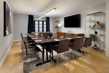 Meeting space at Hotel Seville Nomad, in the Unbound Collection by Hyatt