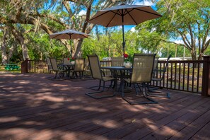 Balcony - Water's Edge RV Resort (Zephyrhills)