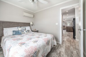 Basic Cottage, 1 Bedroom - Water's Edge RV Resort (Zephyrhills)