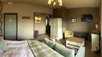 Premium-Vierbettzimmer, mit Bad (Superking or Twin)