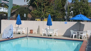 Utomhuspool