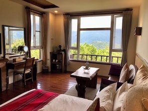 Deluxe Double Room, Mountain View (Fall) | Down comforters, individually furnished, blackout drapes, soundproofing - I-Think Resort (Ren'ai)