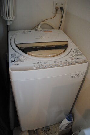 0B | Schreibtisch, kostenloses WLAN