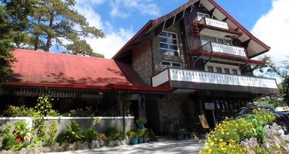 Log Cabin Hotel-Baguio