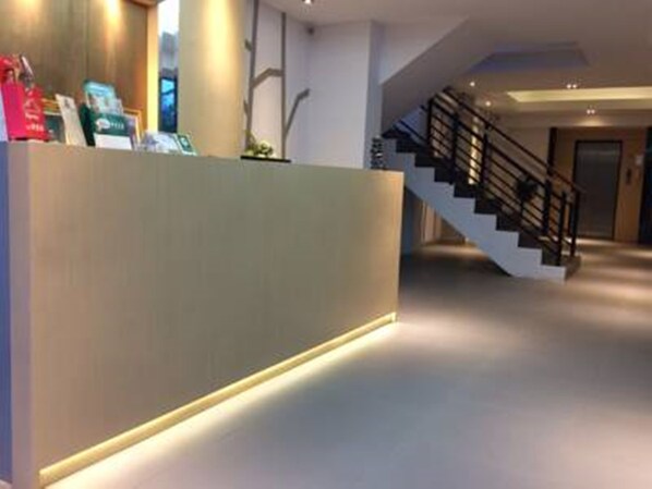 Lobby - B Boutique Residence (Surat Thani)