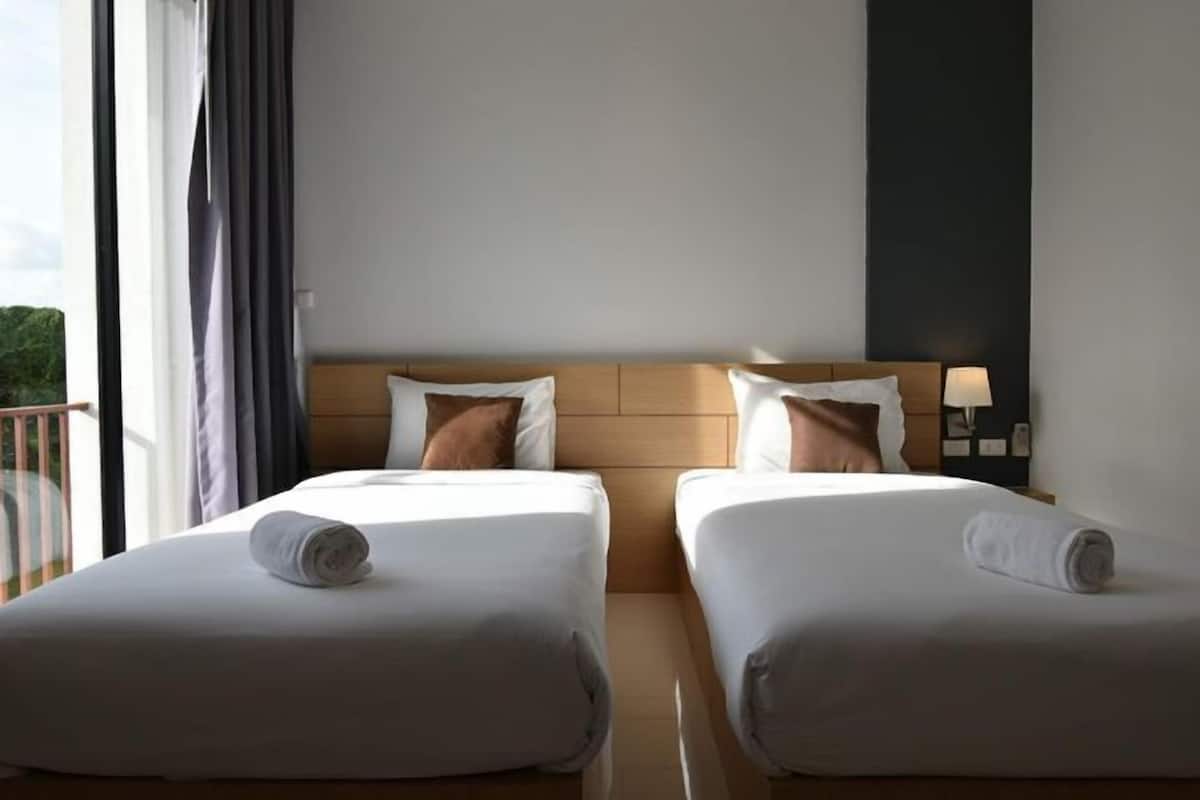 Standard Twin Room | Blackout drapes, WiFi (free)