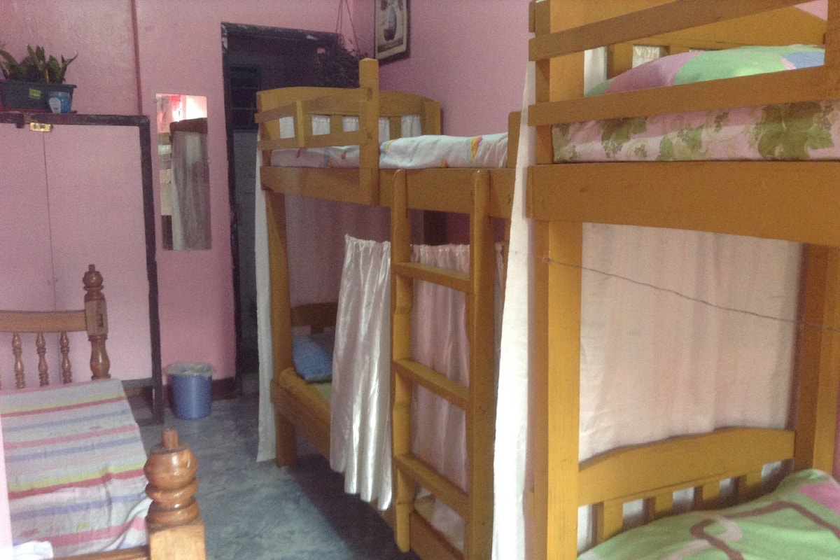 1 Bed in 6-Bedded Mixed Dormitory | Desk, WiFi (free), bed sheets