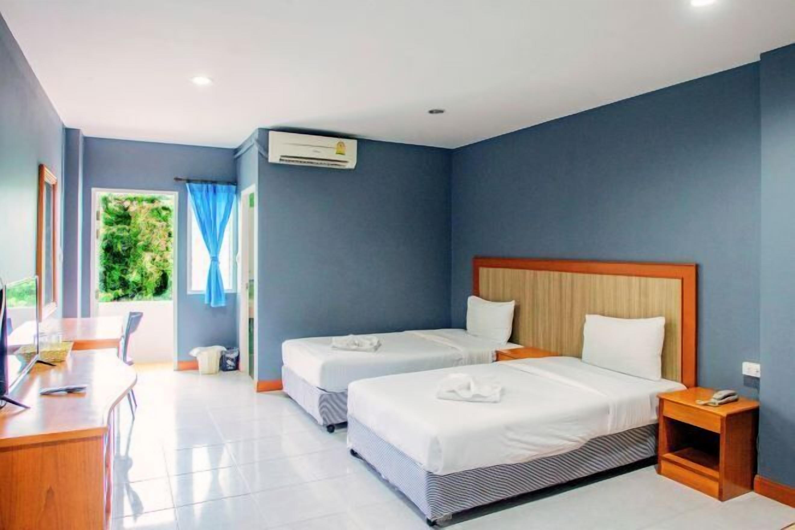 1 ห้องนอน, ห้องพักตกแต่งอย่างมีเอกลักษณ์, โต๊ะทำงาน, ห้องเก็บเสียง