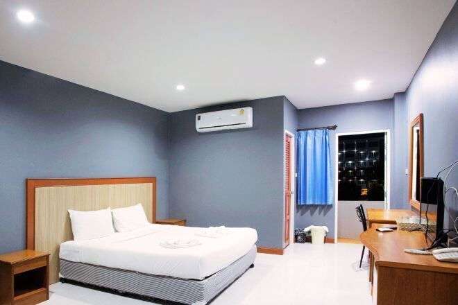 1 間睡房、獨特設計、書桌、隔音