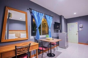1 bedroom, individually decorated, desk, soundproofing - Horizon Hotel (Surat Thani)